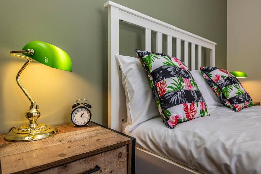 Dovecote House Beeston Private Parking 15Mins From Nottingham City Centre Close To Qmc Hospital ภายนอก รูปภาพ