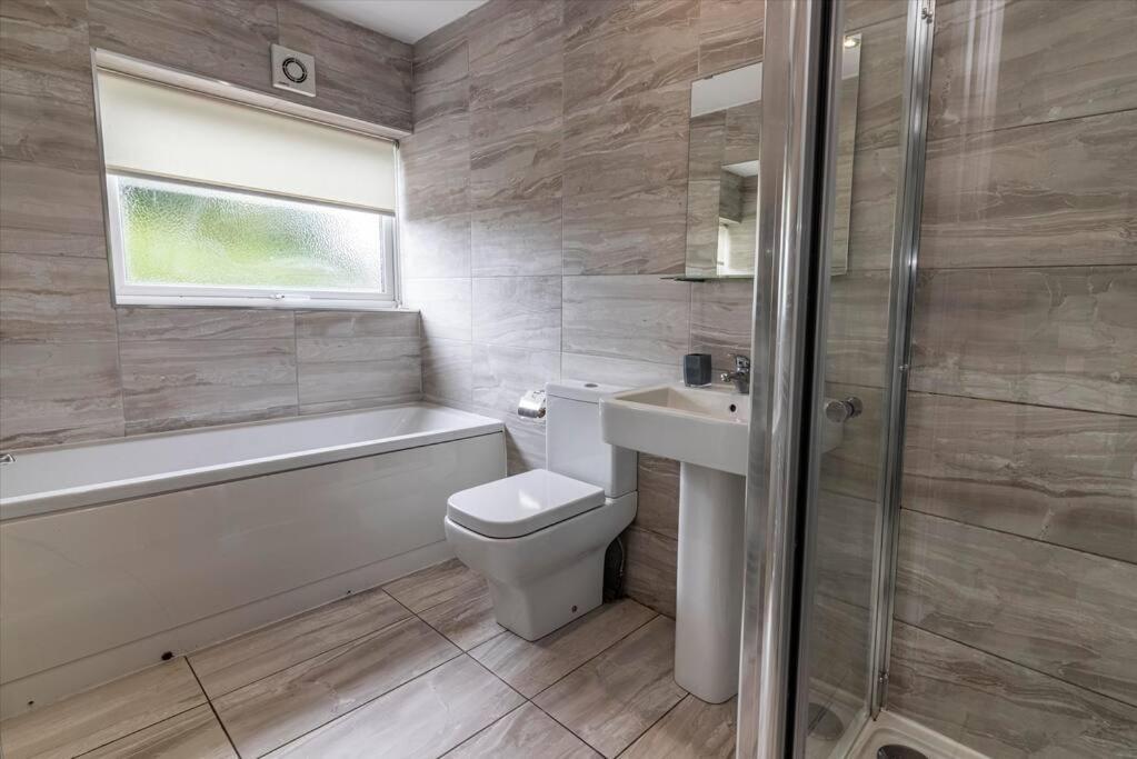 Dovecote House Beeston Private Parking 15Mins From Nottingham City Centre Close To Qmc Hospital ภายนอก รูปภาพ